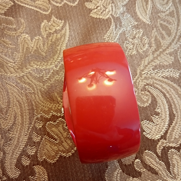 Watch - Picture 3 of 5